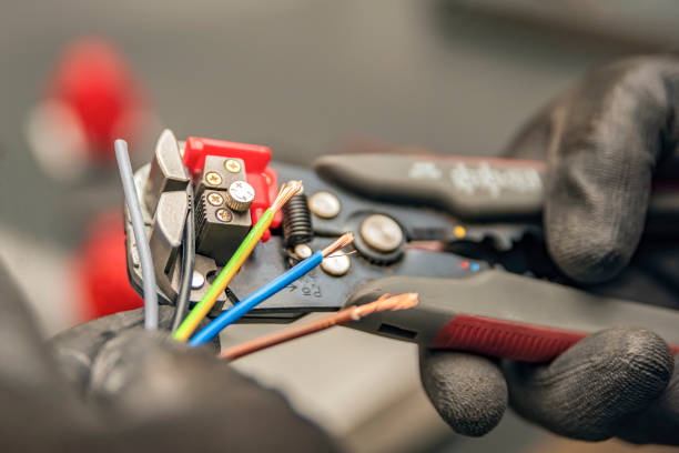 Best Electrical Installation Contractor  in Pleasant Hills, OH